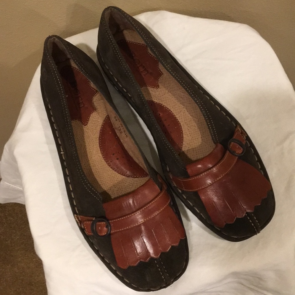 Olive suede and leather flats w/ tassel and buckle